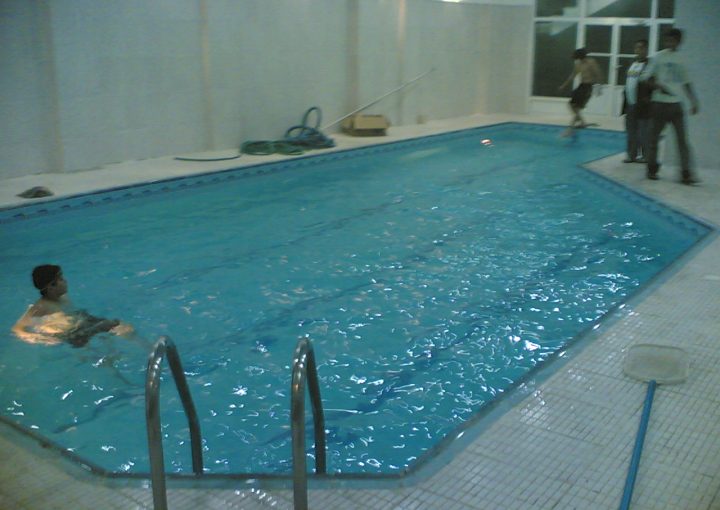 Swimming pools0203